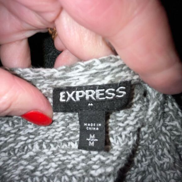 Express gray & white v-neck cable sweater medium - Picture 5 of 7